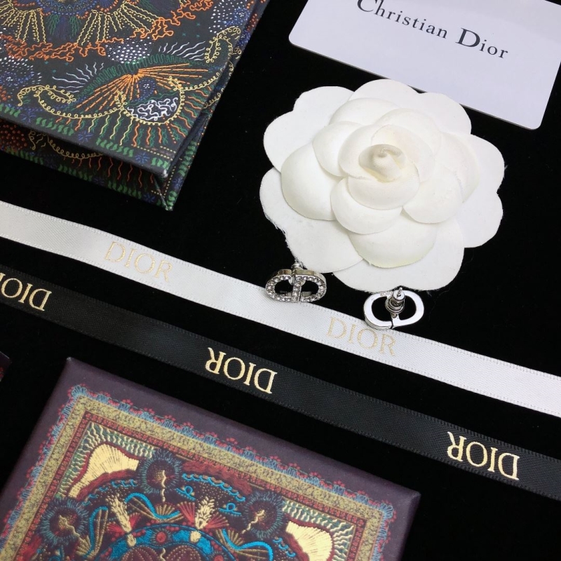 chr1st1an D10r earrings
